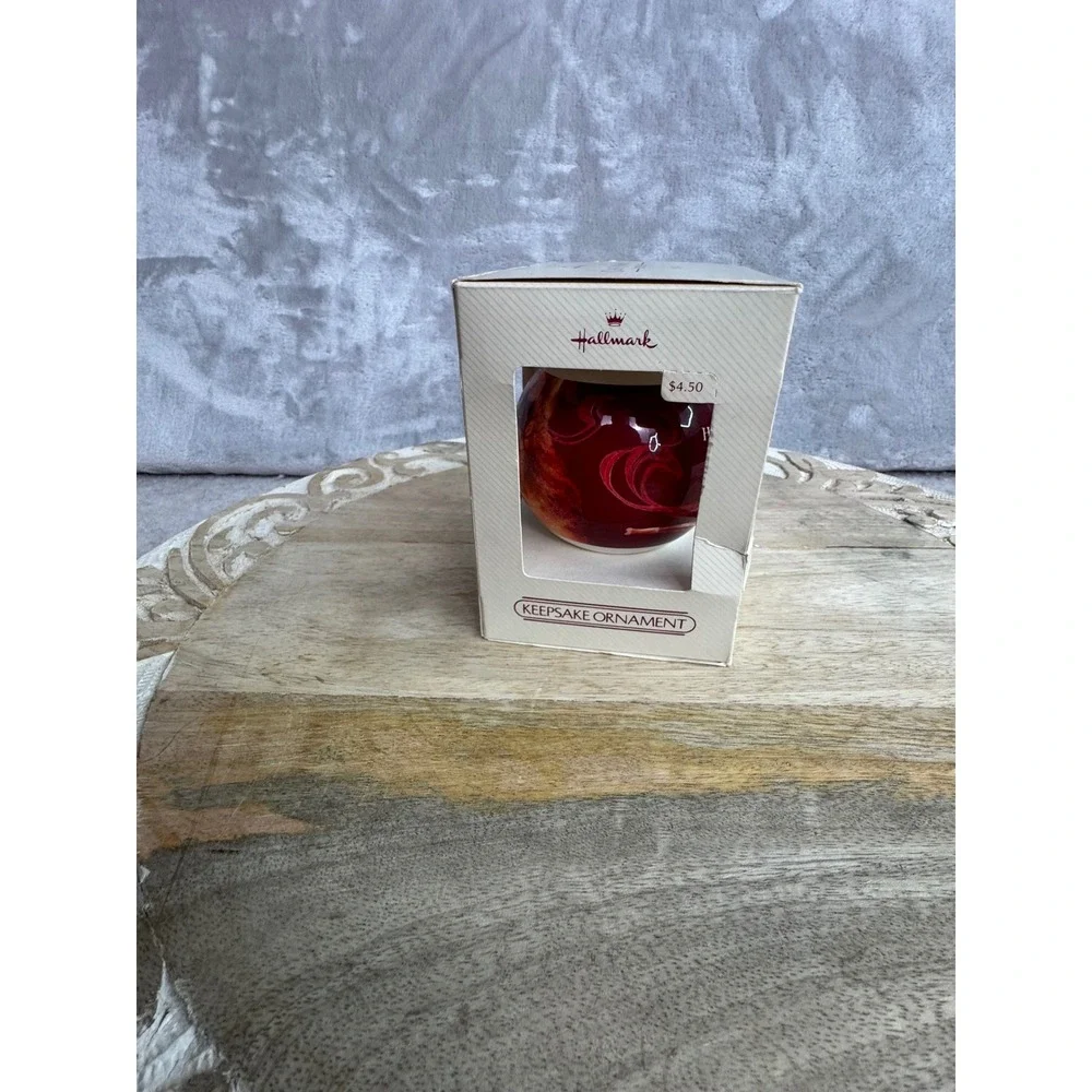 Vintage Hallmark‎ Keepsake Ornament 1982 Santa Red Glass Ball QX221-6